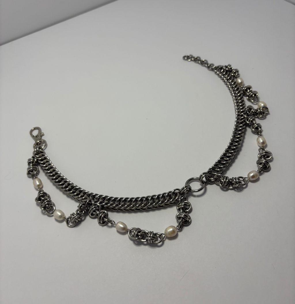 Pearlescent Choker