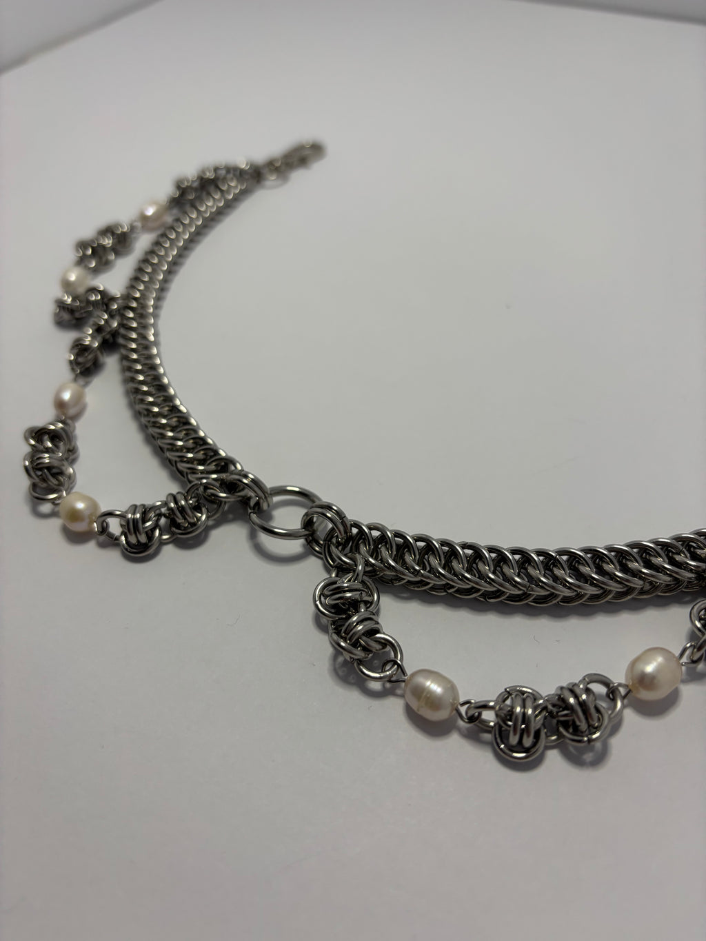 Pearlescent Choker