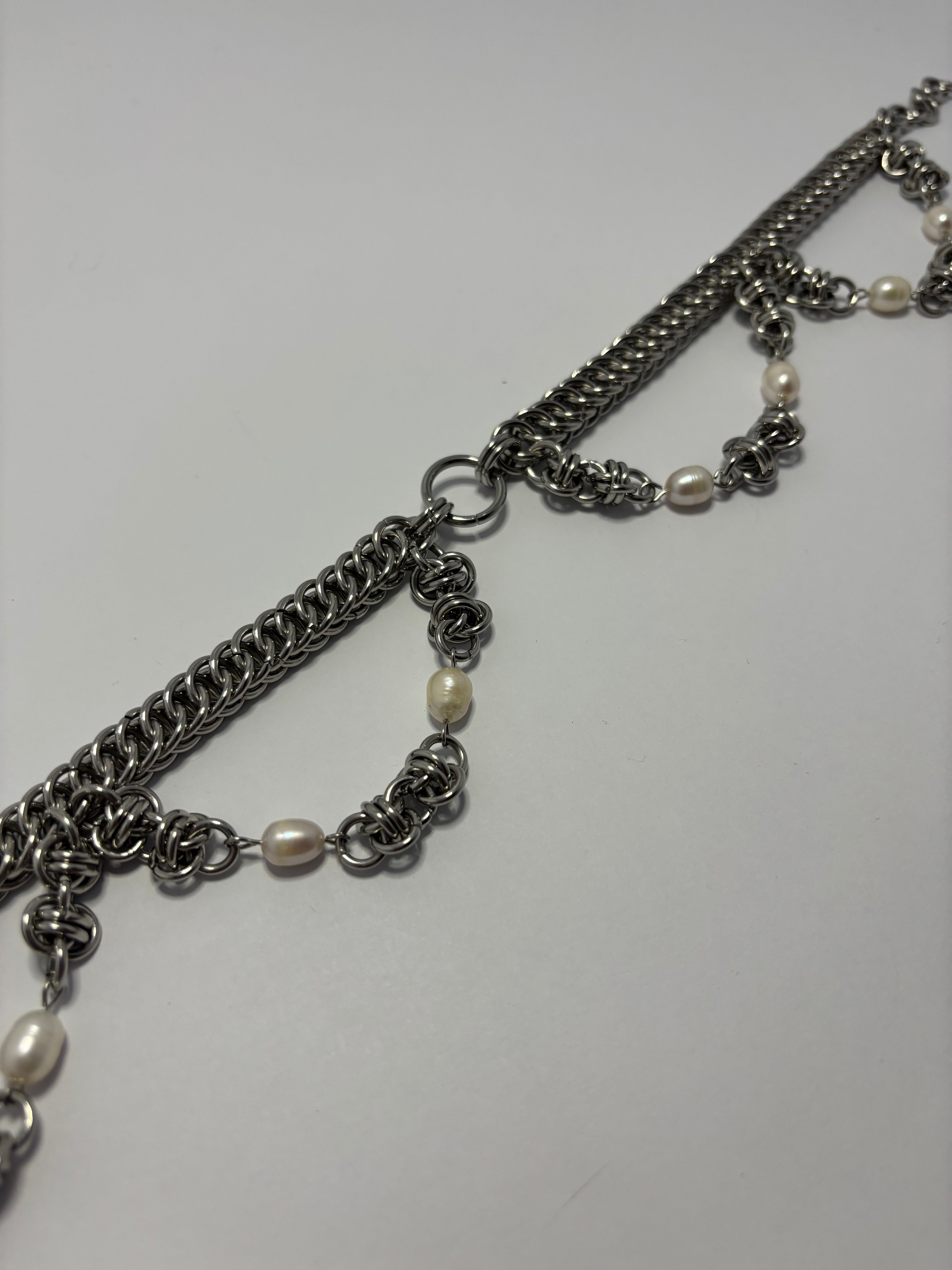 Pearlescent Choker