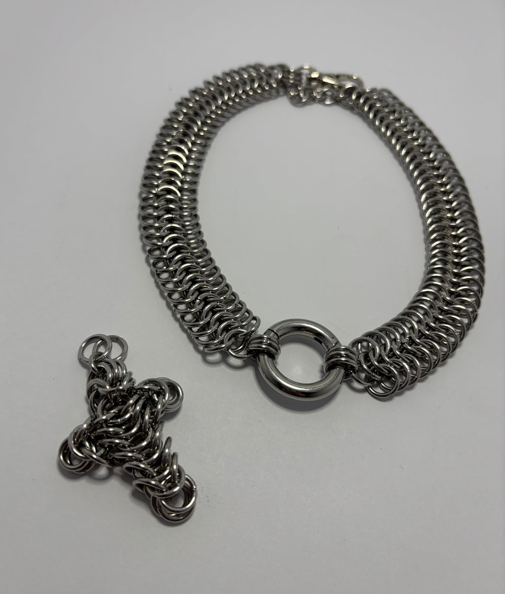 Cross Choker