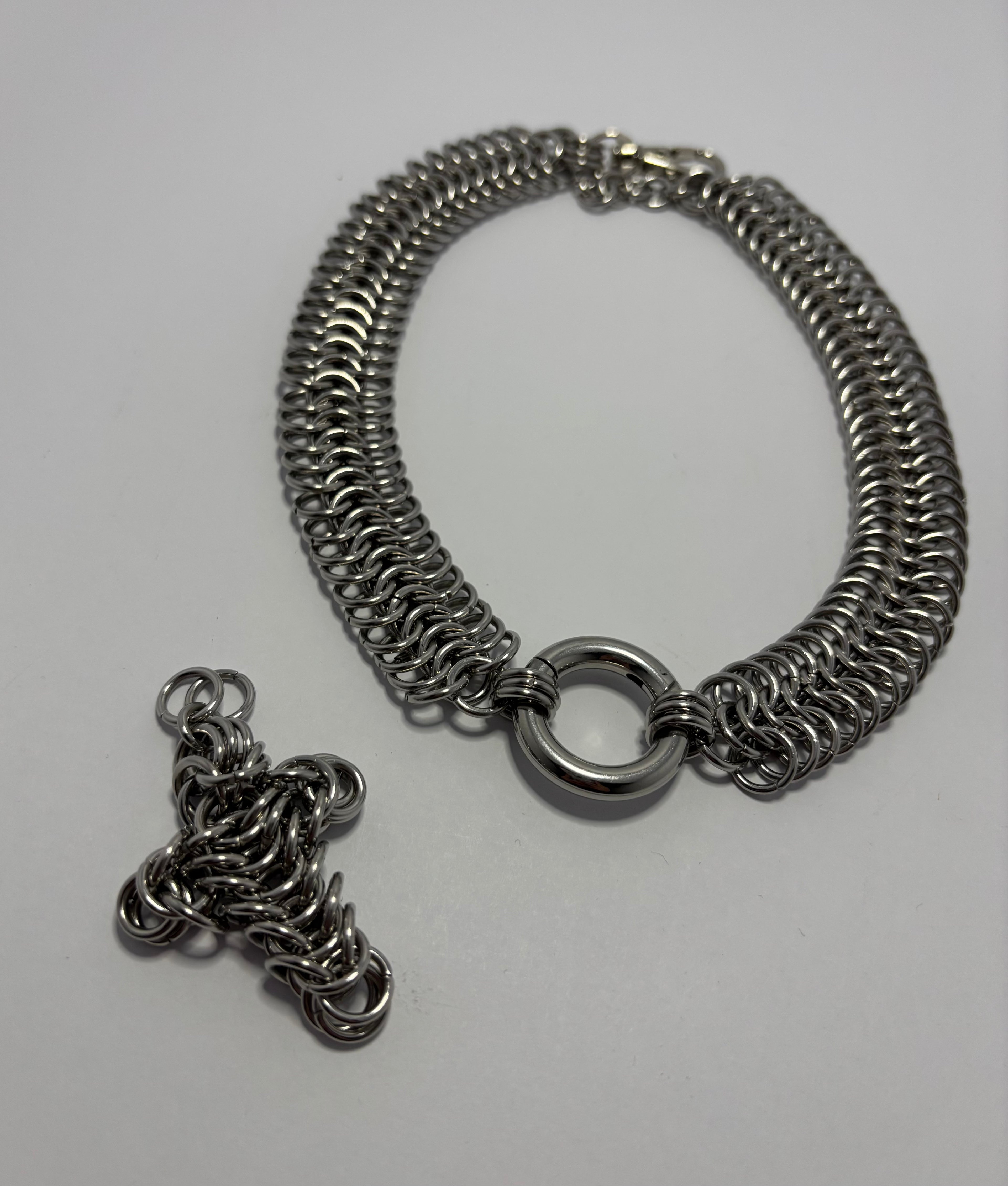 Cross Choker