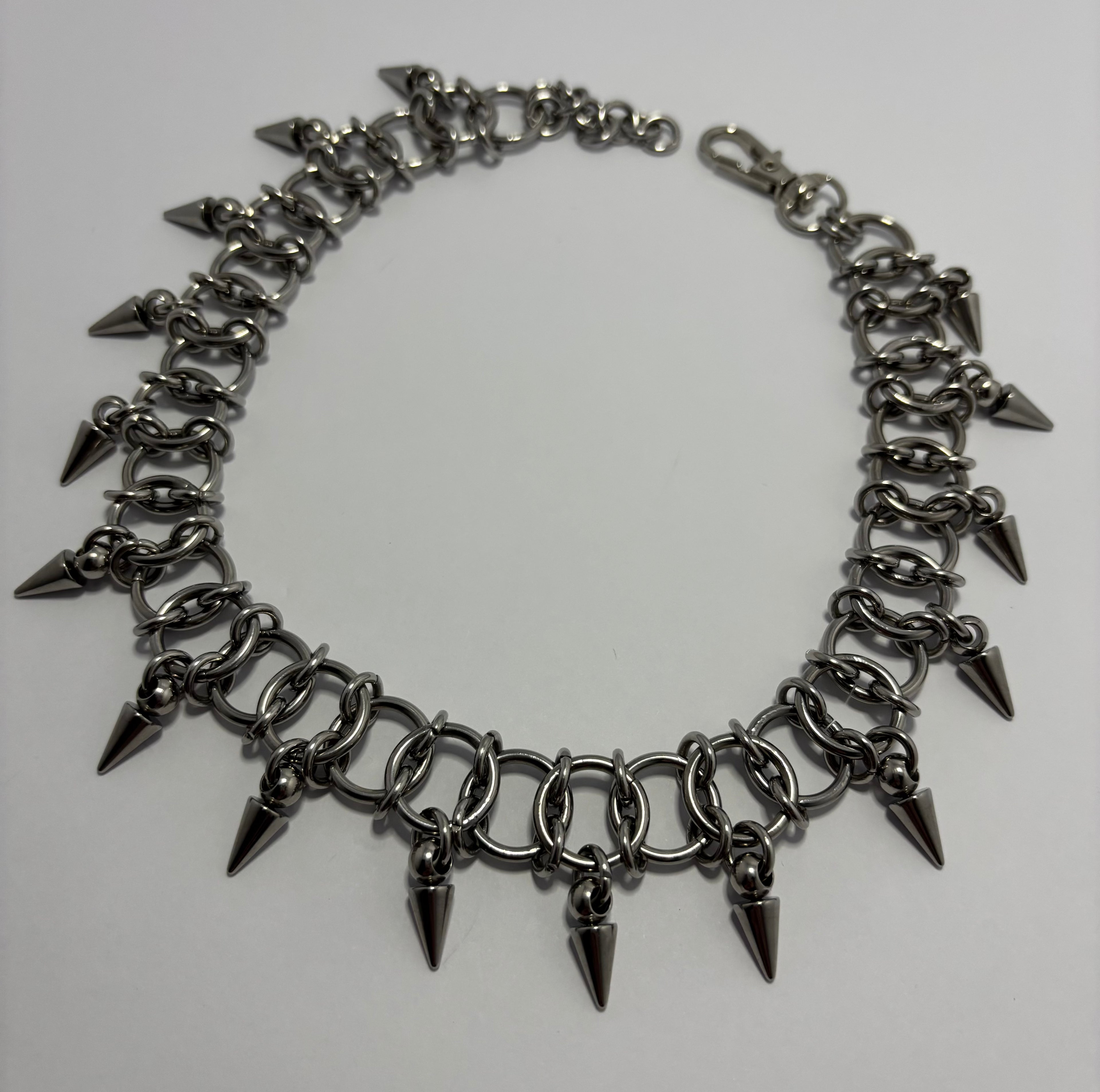 Spiked Hollow Choker