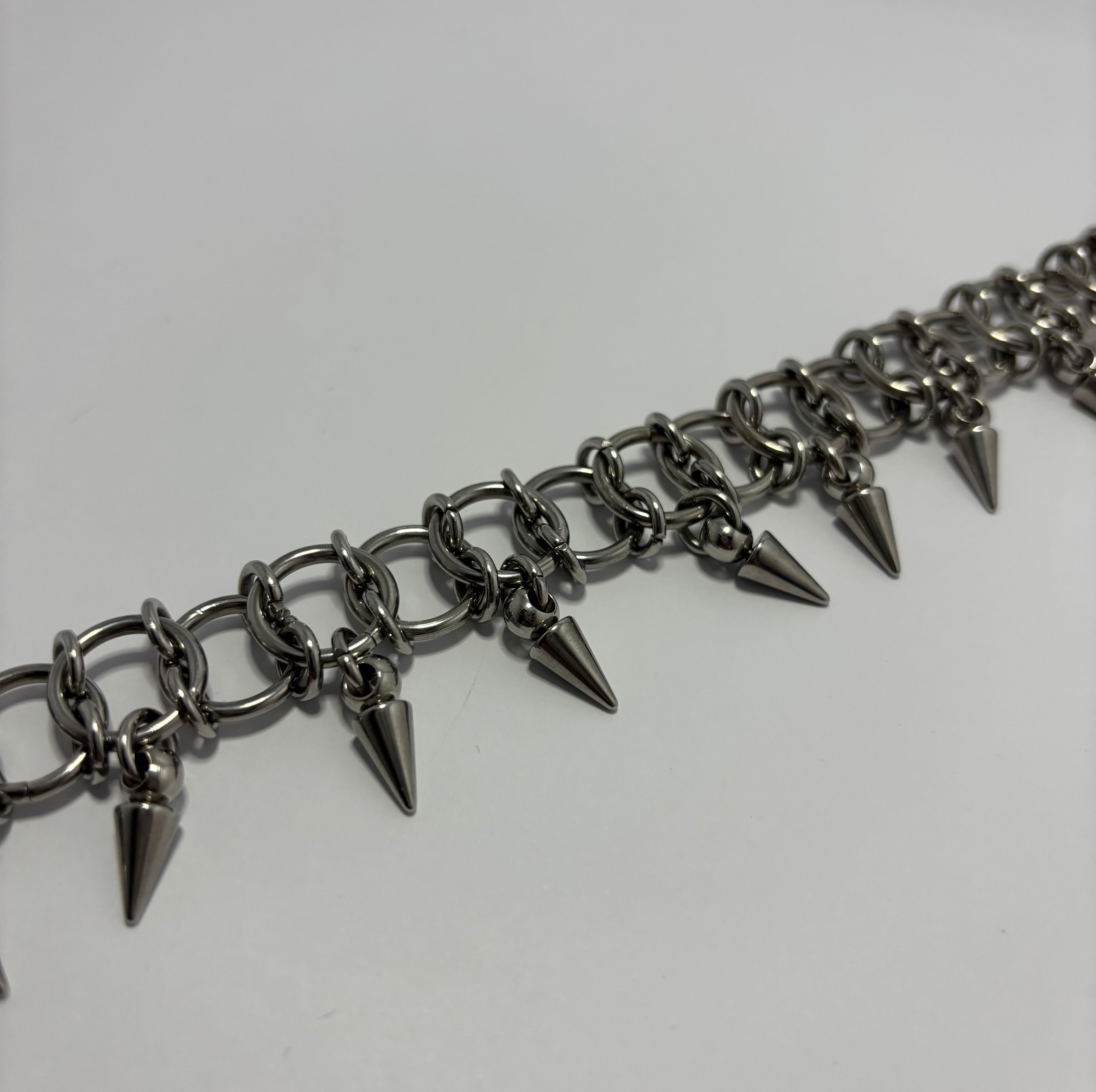 Spiked Hollow Choker